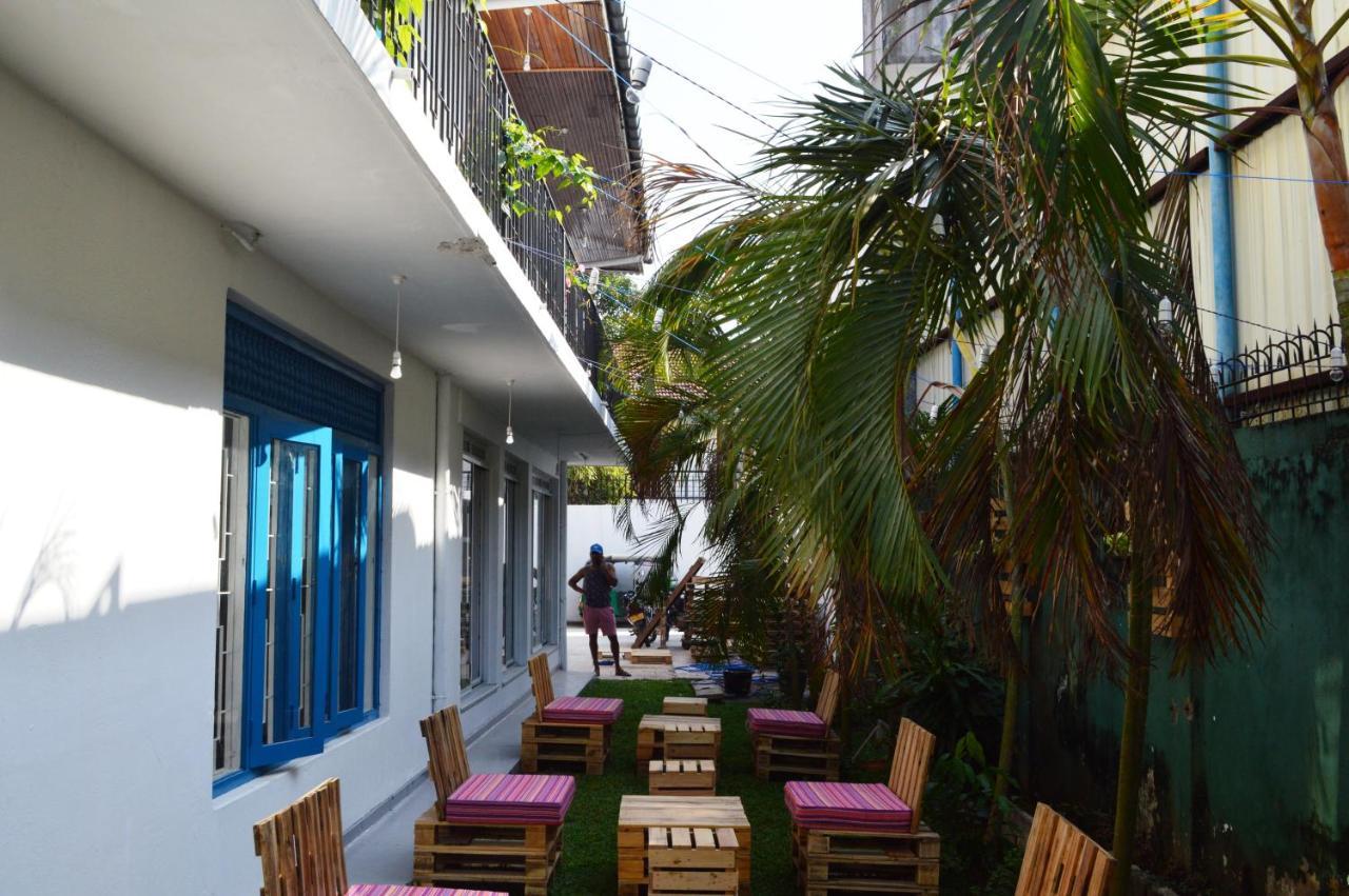 Groove House Hostels โคลอมโบ ภายนอก รูปภาพ