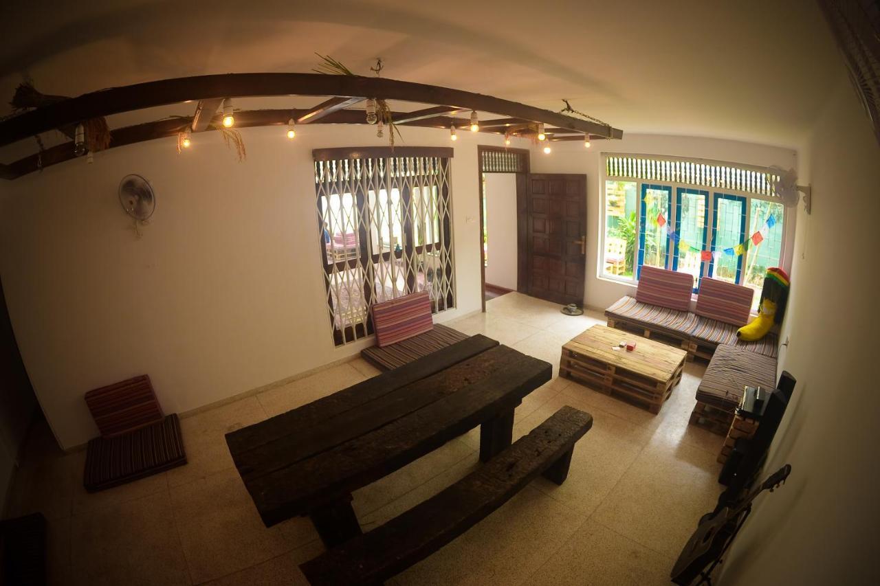 Groove House Hostels โคลอมโบ ภายนอก รูปภาพ