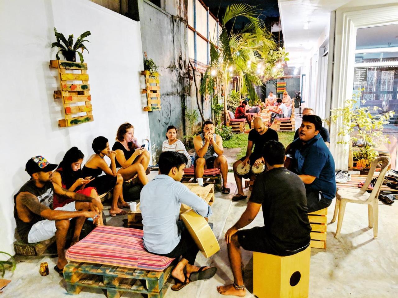 Groove House Hostels โคลอมโบ ภายนอก รูปภาพ