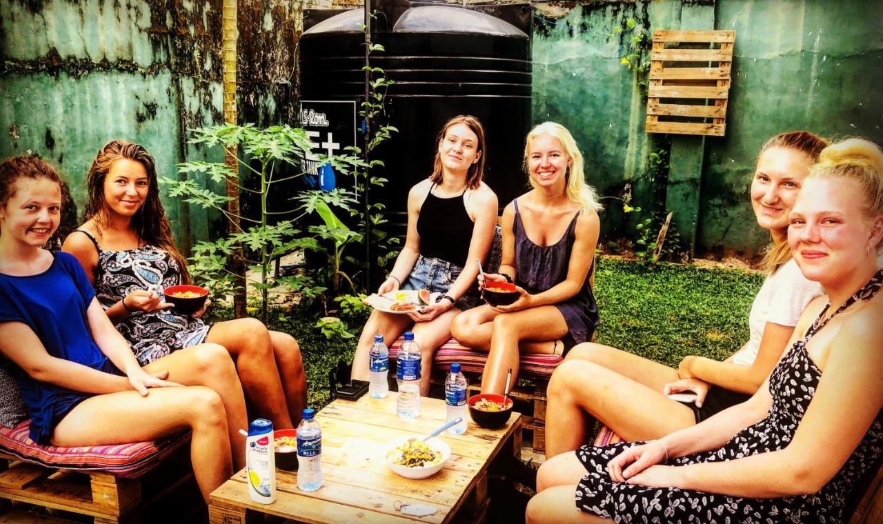 Groove House Hostels โคลอมโบ ภายนอก รูปภาพ