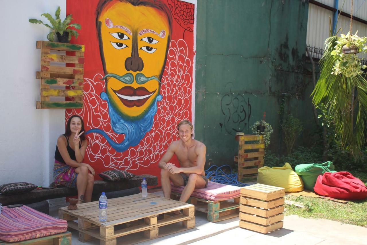 Groove House Hostels โคลอมโบ ภายนอก รูปภาพ