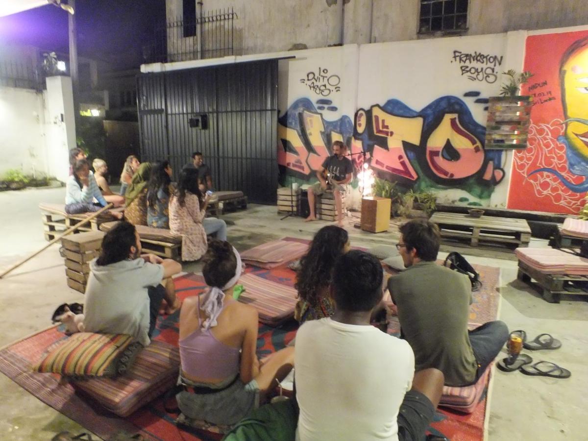 Groove House Hostels โคลอมโบ ภายนอก รูปภาพ