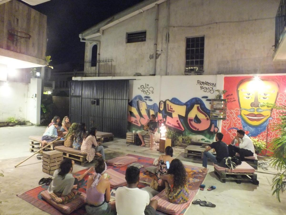 Groove House Hostels โคลอมโบ ภายนอก รูปภาพ